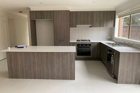 Property photo of 16 Addison Close Officer VIC 3809