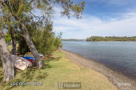 Property photo of 6 Lake Road Fennell Bay NSW 2283