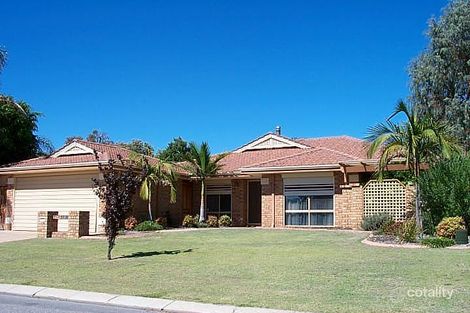 26 Lakeside Dr, Thornlie, WA 6108