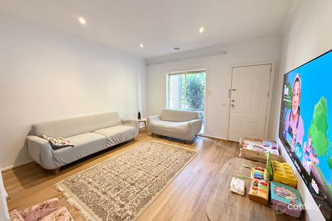 Property photo of 33 Durack Circuit Taylors Hill VIC 3037