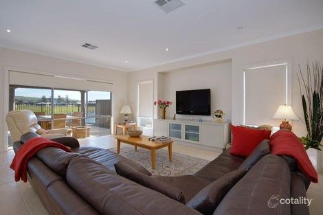 Property photo of 2 Strathmore Court Victor Harbor SA 5211