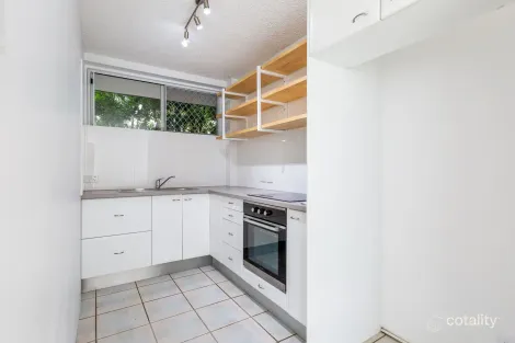 Property photo of 3/28 Riverview Parade Surfers Paradise QLD 4217