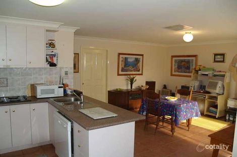 Property photo of 2/9 Lachlan Place Tatton NSW 2650