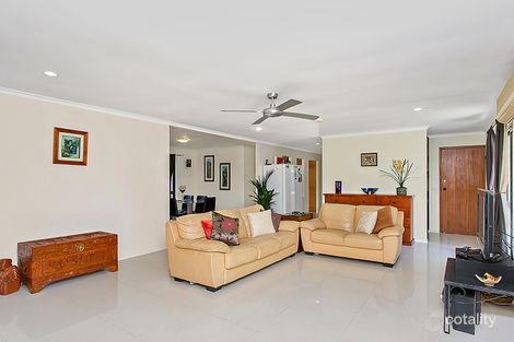 Property photo of 17 Thais Street Palm Cove QLD 4879