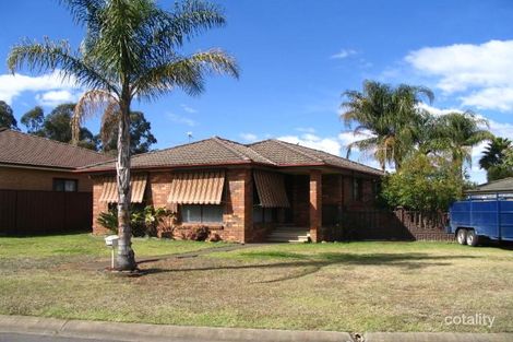 Property photo of 4 Bowerbird Crescent St Clair NSW 2759