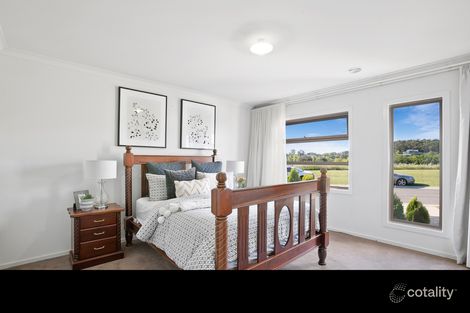 Property photo of 18 Pink Hill Boulevard Beaconsfield VIC 3807