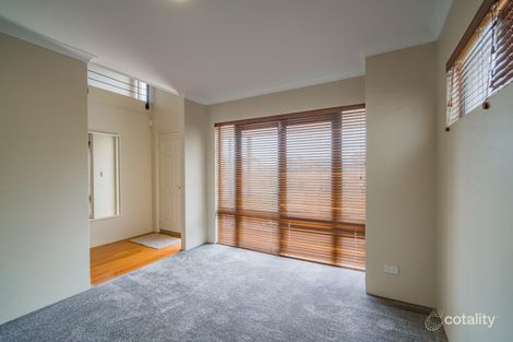 Property photo of 22 Leschenault Boulevard Lake Coogee WA 6166