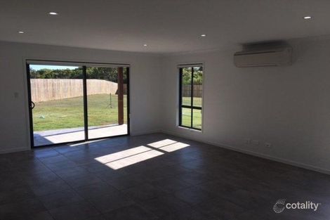 Property photo of 8 Bayside Close Point Vernon QLD 4655