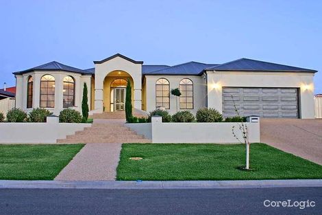 Property photo of 3 Depazzi Place Lake Albert NSW 2650