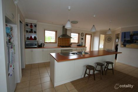 Property photo of 11 Glenton Court Gisborne VIC 3437