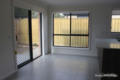 Property photo of 5/98 Lampard Road Drouin VIC 3818