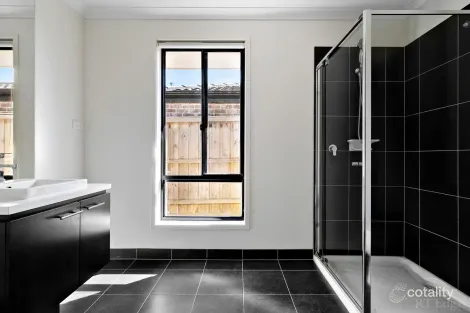 Property photo of 7 Holding Way Doreen VIC 3754