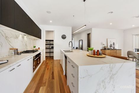 Property photo of 35 Bagshot Circuit Mernda VIC 3754