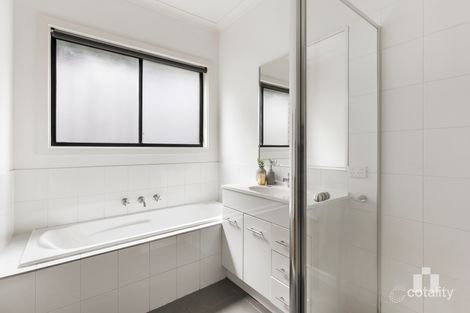 Property photo of 16 Nancarrow Drive Doreen VIC 3754