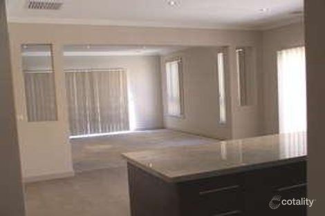 Property photo of 8 Songbird Crescent South Morang VIC 3752
