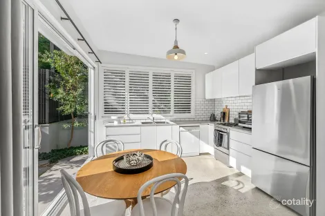 Property photo of 32 Tasman Road Avalon Beach NSW 2107