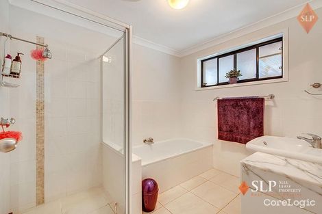 Property photo of 32 Ashford Road Helensvale QLD 4212