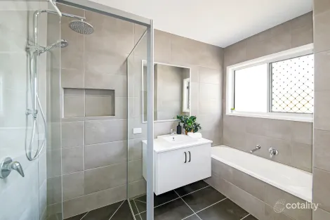 Property photo of 7 Stewart Street Walloon QLD 4306