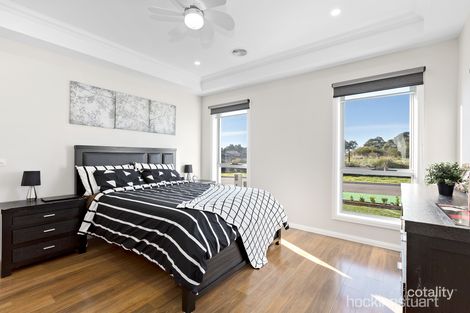 Property photo of 13 Heatherglade Rise Epping VIC 3076