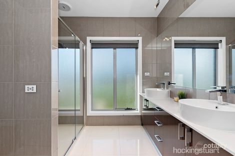 Property photo of 13 Heatherglade Rise Epping VIC 3076
