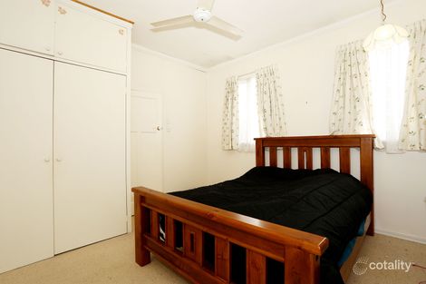 Property photo of 32 Stuart Street Eastern Heights QLD 4305