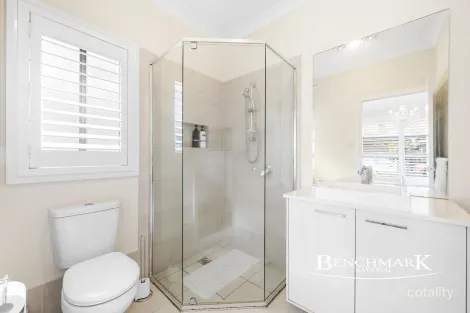 Property photo of 11 Horizon Circuit Moorebank NSW 2170