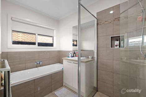 Property photo of 30 Donatello Crescent Narre Warren VIC 3805