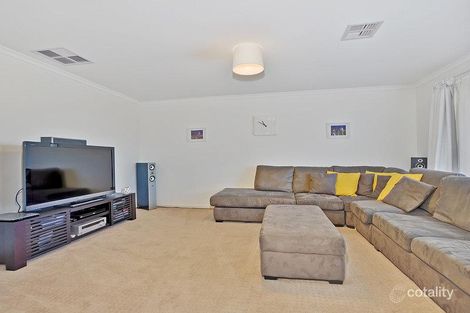 Property photo of 1 Westbury Court Craigmore SA 5114