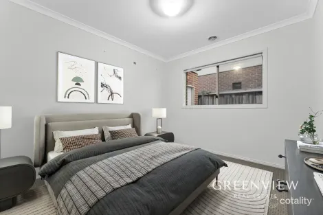 Property photo of 7 Longbow Terrace Cranbourne North VIC 3977
