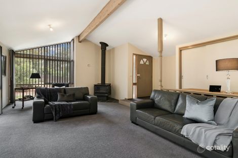 Property photo of 8 Fairway Drive Kilmore VIC 3764