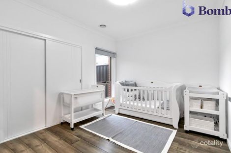 Property photo of 27 Streamside Drive Craigieburn VIC 3064