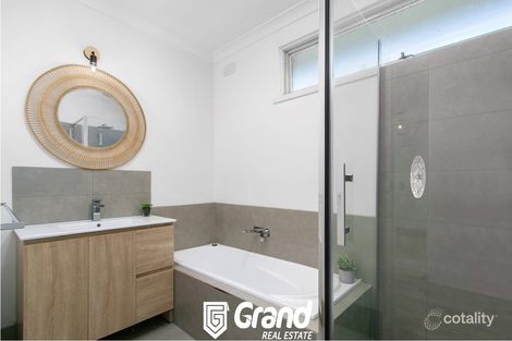 Property photo of 7 Heather Grove Traralgon VIC 3844