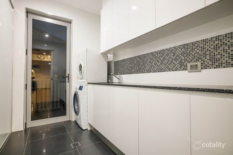 Property photo of 5 Solar Court Benowa QLD 4217
