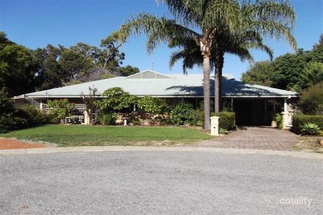 4 Frankland Pl, Greenfields, WA 6210