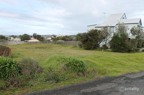 Property photo of 21 Dunvegan Crescent Surf Beach VIC 3922