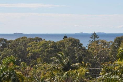 Property photo of 4 Panorama Parade Safety Beach NSW 2456