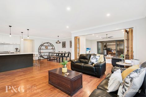 Property photo of 10 Bordeaux Grove Narre Warren South VIC 3805