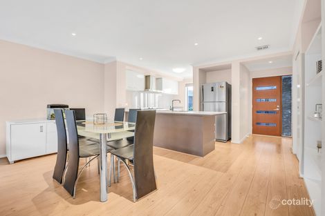 Property photo of 15 Peppertree Parade Craigieburn VIC 3064