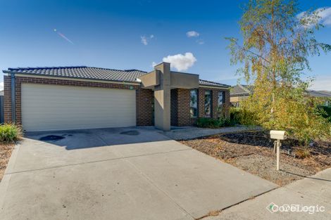 Property photo of 8 Bay Vista Pakenham VIC 3810