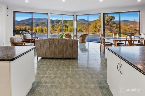 Property photo of 3 Bluegum Court Bright VIC 3741