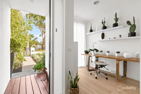 25a Weatherston Rd, Seaford, VIC 3198