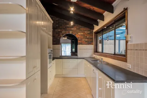 45 Randwick Dr, Keilor Park, VIC 3042