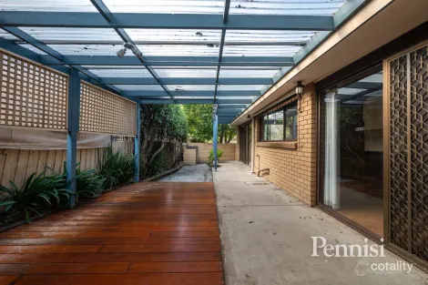 Property photo of 45 Randwick Drive Keilor Park VIC 3042