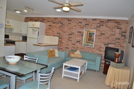 Property photo of 2/10 Floribunda Close Warabrook NSW 2304