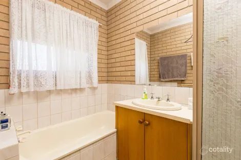 Property photo of 28-30 Riverview Drive Dareton NSW 2717