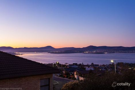 Property photo of 1/1 Nicholas Drive Sandy Bay TAS 7005