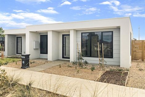 15 Debden Walk, Wyndham Vale, VIC 3024