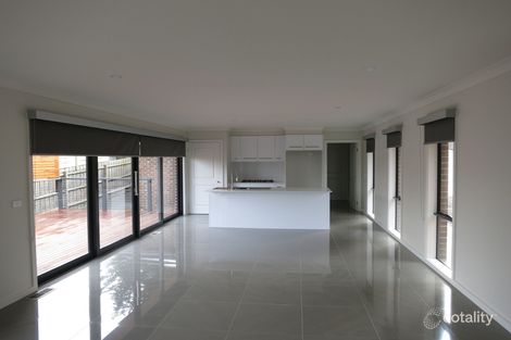 Property photo of 6 Songbird Avenue Chirnside Park VIC 3116