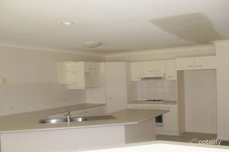 Property photo of 30 Oxford Parade Forest Lake QLD 4078