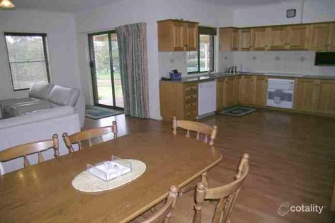 16 Emmaline Dr, Maiden Gully, VIC 3551